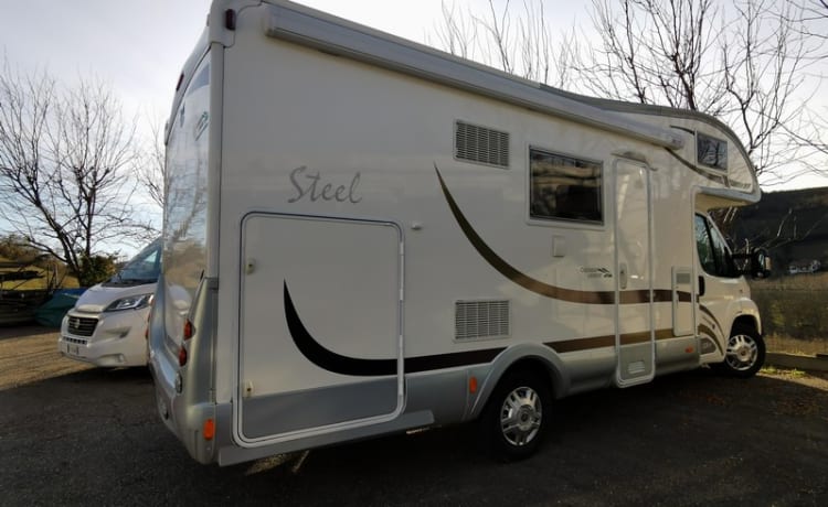 Christian  – Camper MC LUISE 2.2 130 PK 6 zitplaatsen