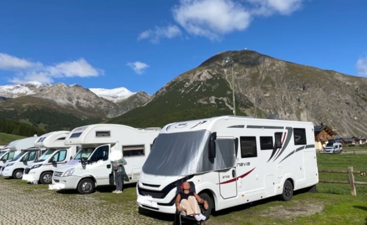 McOscar – NIEUWE en ruime camper.