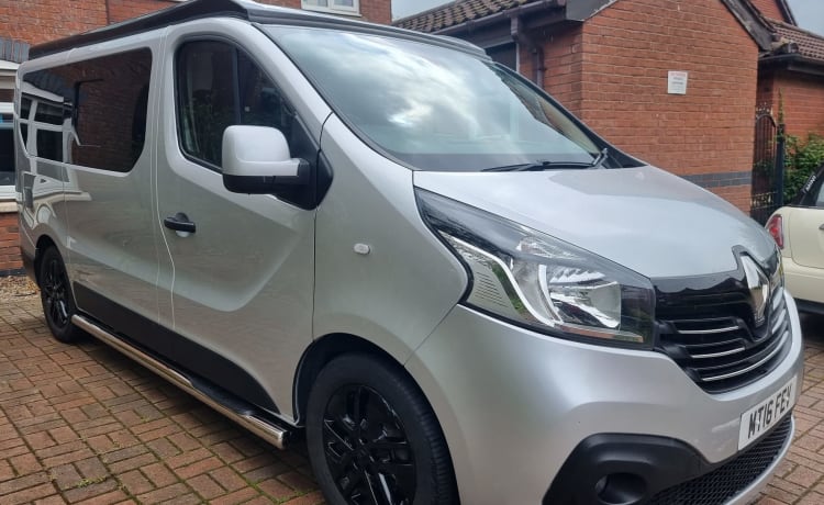 Trevor – 4 berth Renault campervan from 2016