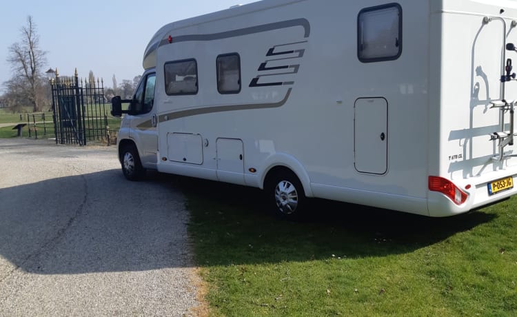 Hymer Familie camper, halfintegraal 4 pers uit 2016