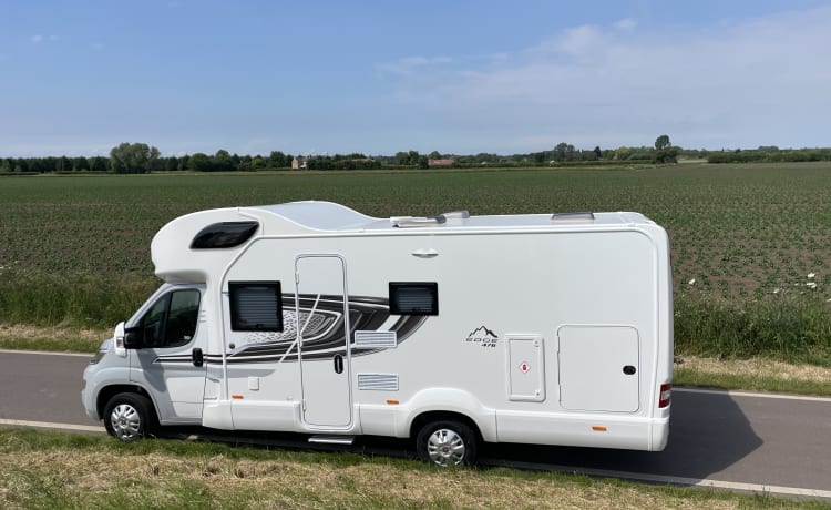 Saffy the Swift – 6 berth Swift alcove from 2022