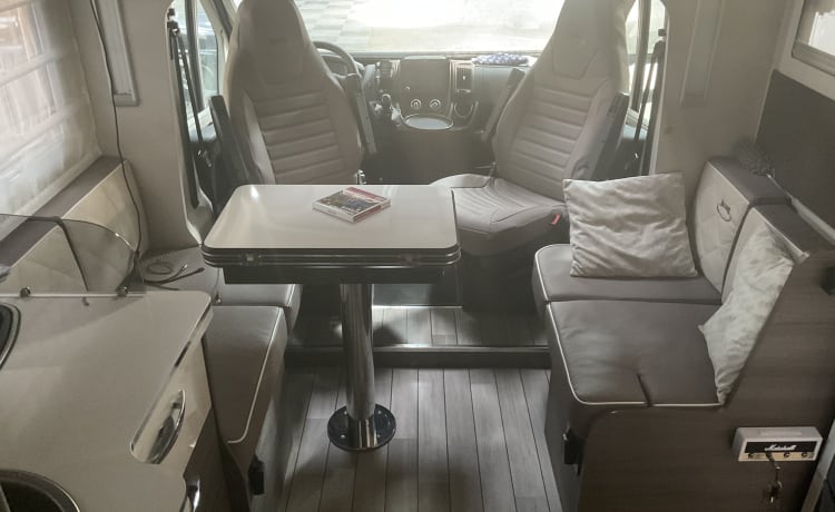 Calimero  – Camper di lusso 4 pers Carati con letto fisso