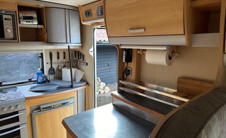 5 berth Ace Adventurer 635EK