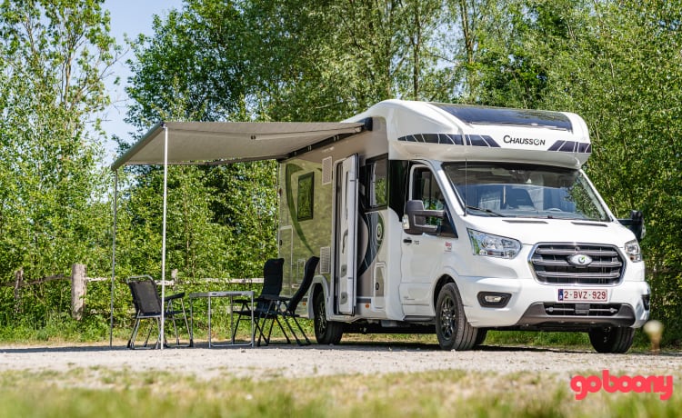 Volledig uitgeruste camper met ruime living