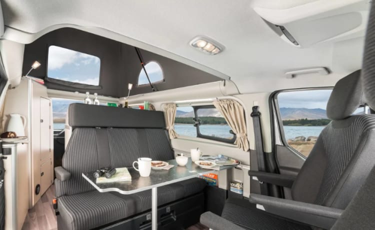 Luxury and complete bus camper - Ford Nugget Westfalia with lifting roof