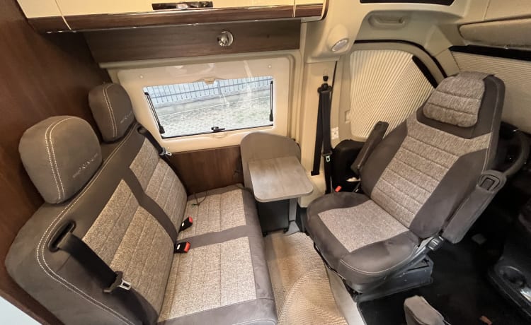 Ranger – Recente  luxe possl summit, buscamper van het jaar, met skyroof!