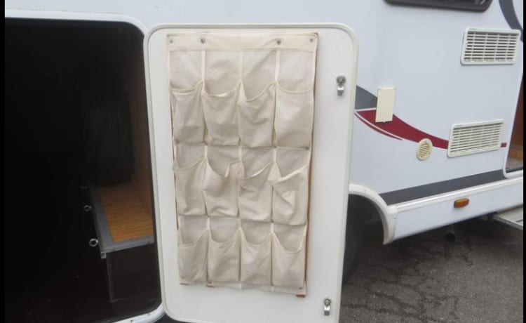 Cosy Cara-doo – Camper Ford con 3 posti letto