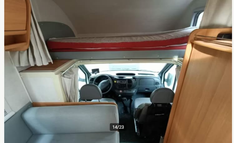 Nice 6-person alcove camper for rent