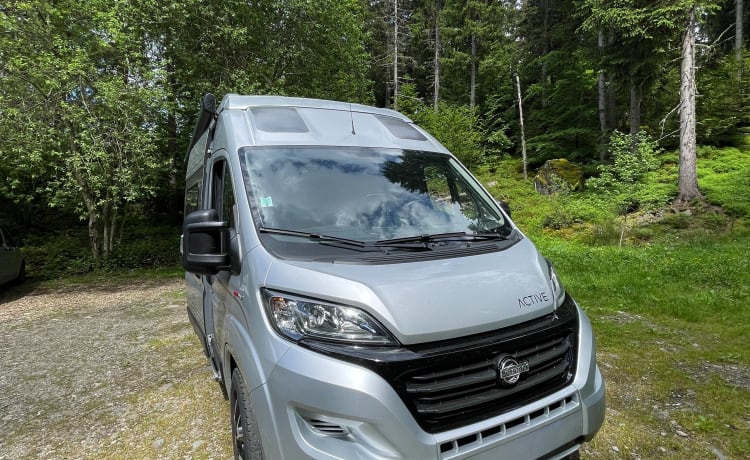 Van Burstner Campeo C600 with pop-up roof - Your tailor-made adventure!