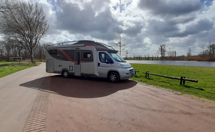 Luxe camper 4 personen automaat.