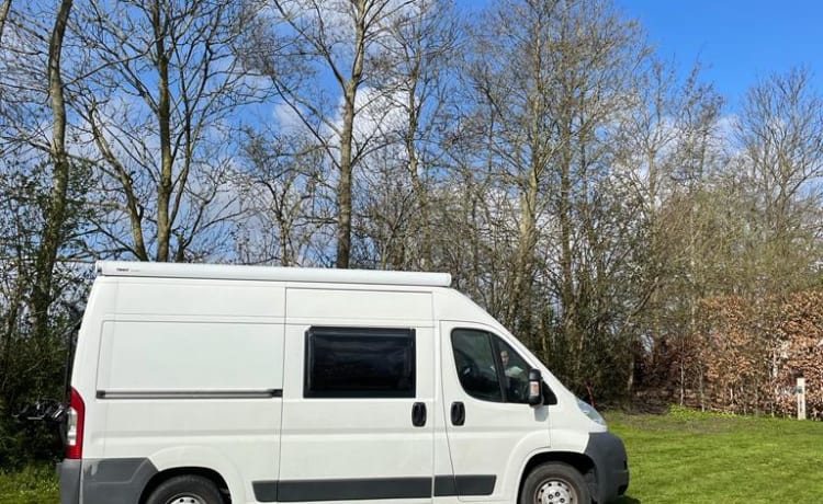 Autobus de camping-car branché