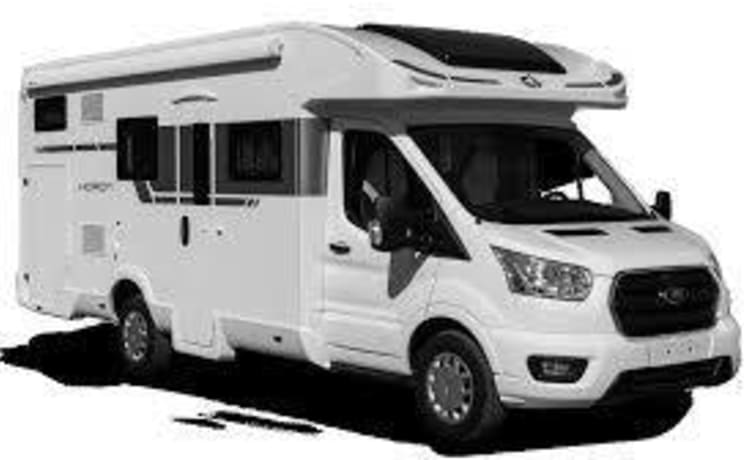Matthetraveller – With 5 registered seats, it is the ideal vehicle for traveling with the family.