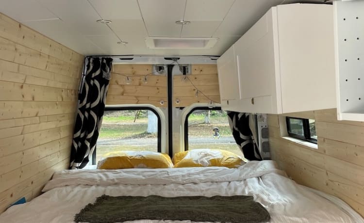 ons Leonie – Zelfomgebouwde Mercedes-Sprinter voorzien van alle comfort