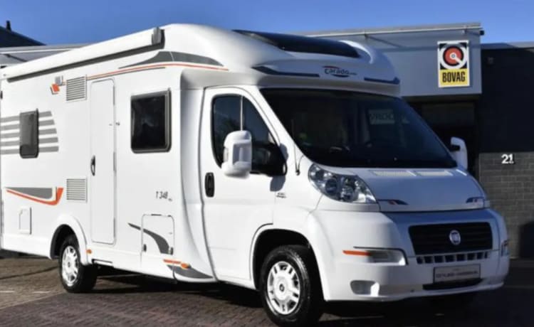 Making Memories! – Accogliente Hymer Carado completamente arredato 4 persone / Moto Euro 5