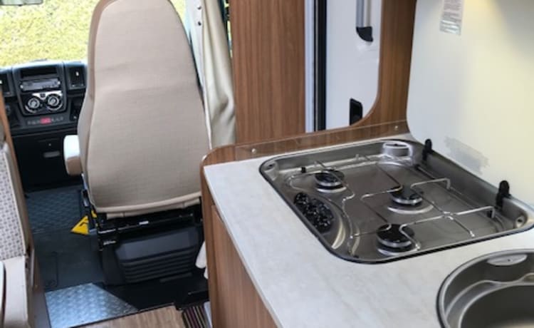 corado – With the family on a camper trip in this spacious Fiat