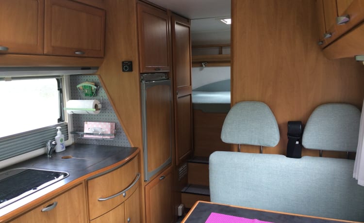 Hymer B644G – 2017 neu bezogen hymer 644