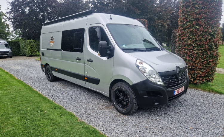 camper – 2er-Renault-Bus aus dem Jahr 2015