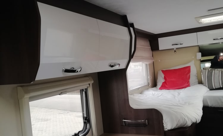 Fordje – Luxe camper met lengtebedden