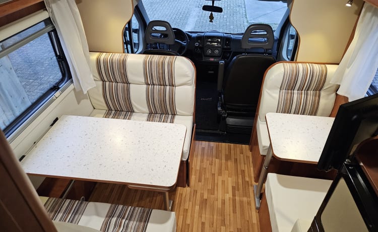 SUN Traveller – Spacious comfortable family camper