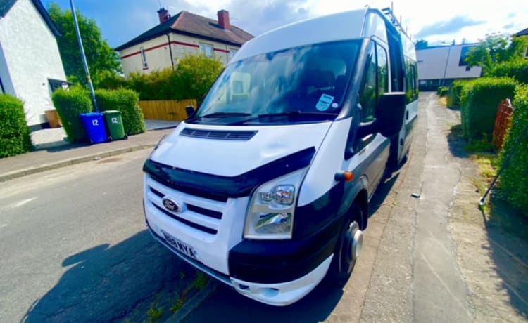 Geräumiger Ford Transit Campervan