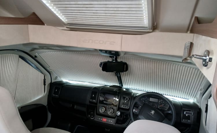 4 berth Peugeot semi-integrated from 2017