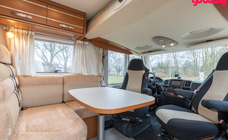 Liedje – Zeer LUXE Hymer Exsis-i met 2x AIRCO