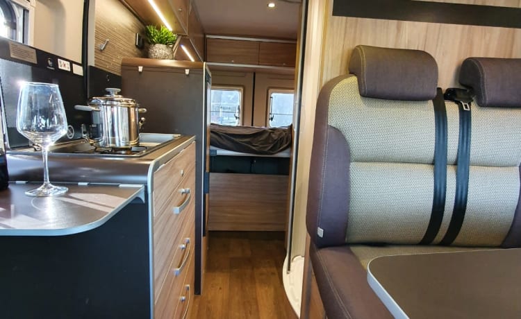 Hymer Grand Canyon, km vrij, automaat, 4 persoons 