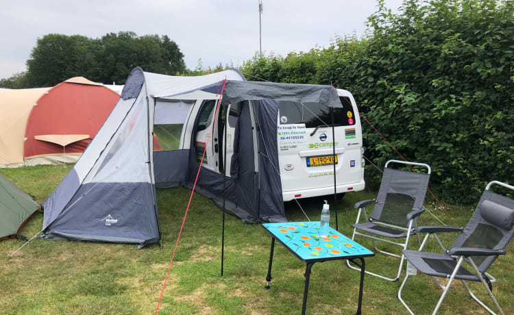 6 personnes E-camper Nissan ENV200 Elektrische compact buscamper