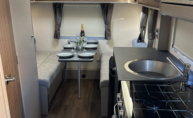 swift spirit concept  – 6 Berth Swift Spirit Concept-verzekering inbegrepen in de prijs