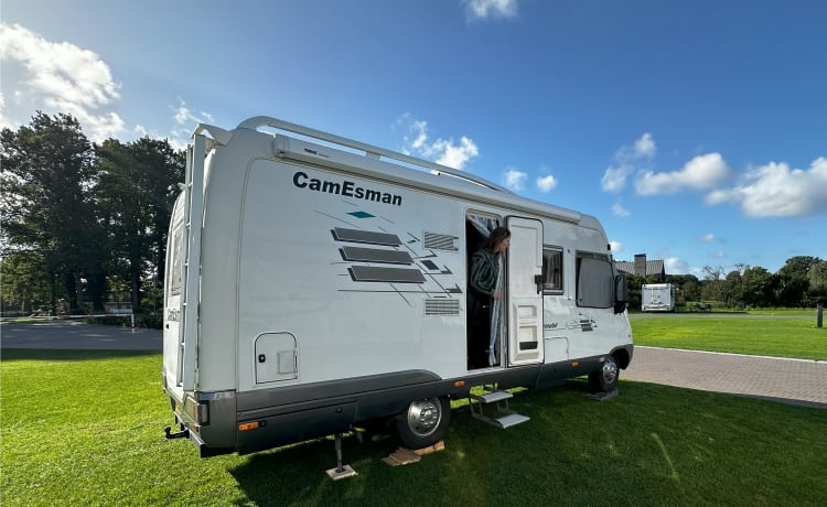 CamEsman E650 – 4p Hymer integrated uit 1997