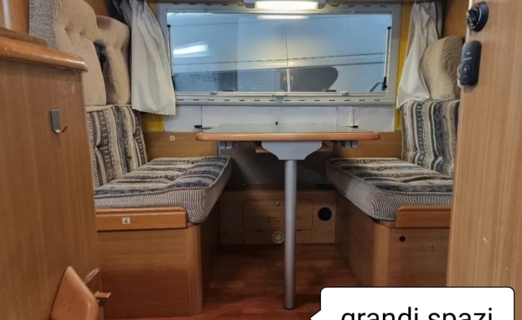 Irene – Comfortable clean 6 beds and 4 travel seats