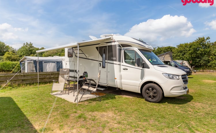 De luxe camper – 2 pers. Hymer Whiteline B600 con aria condizionata semi-integrata del 2020