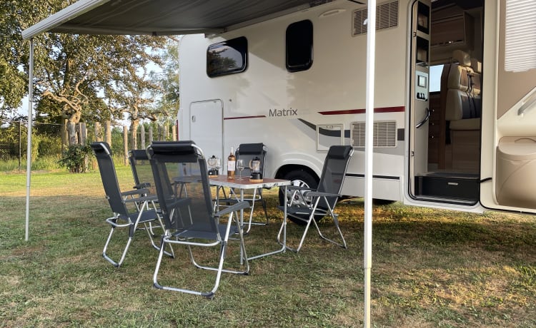 Droomcamper – Nouveau! Camping-car de rêve 5p Adria Mobil intégré à partir de 2015