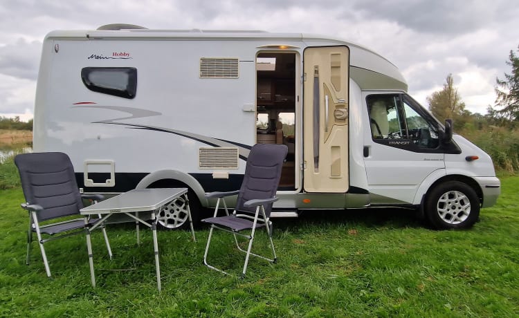 compacte luxe hobby camper met dakairco!