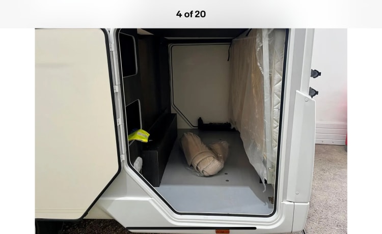 Roller Team – 6 berth Roller Team alcove from 2022