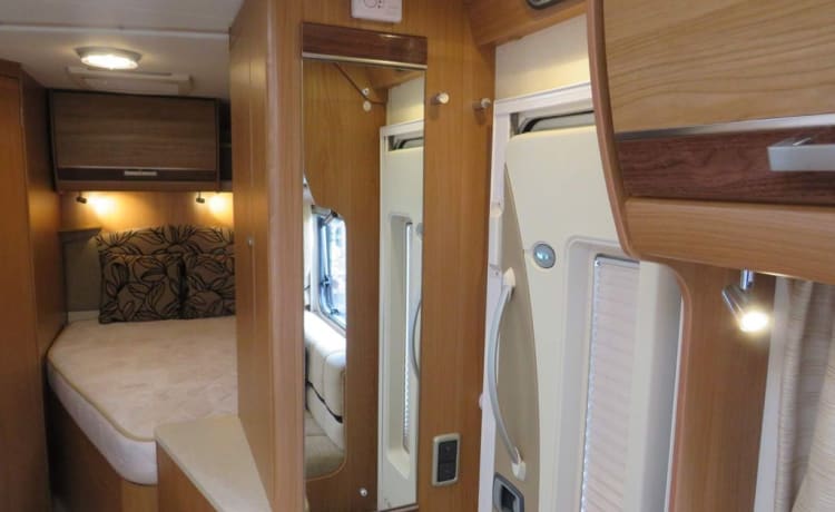 Wilma – Go OUT OUT in Wilma, 2 Seat belt, 4 berth Other semi-integrated from 2011