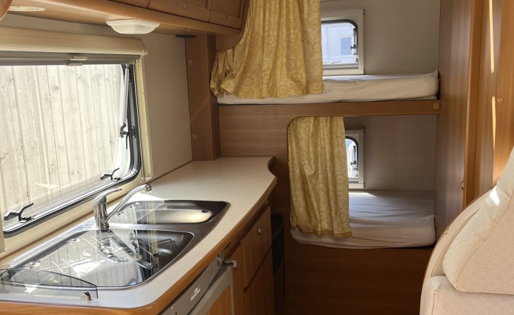 Rola – Neat and well maintained Autoroller camper