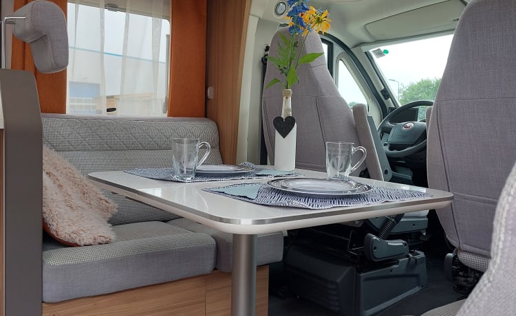 Luxury Camper Ardria Matrix Plus 670 DC, 2020