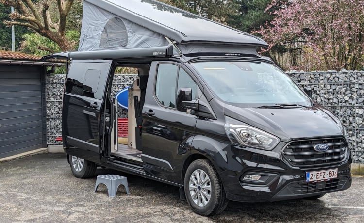 NUGGY POP TOP PLUS – 4p Ford campervan from 2023