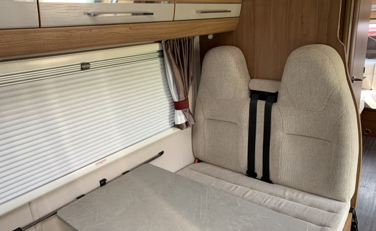 Auto Trail Apache 700 6 Schlafplätze 6 Reisesitze