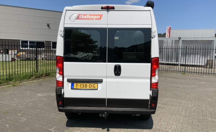 2p Fiat Ducato buscamper Challenger V114