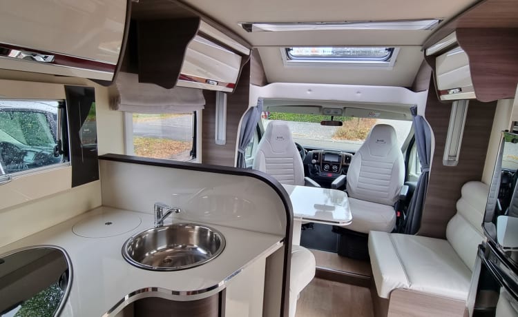 Lowieke III – Op reis met deze luxe 4p camper