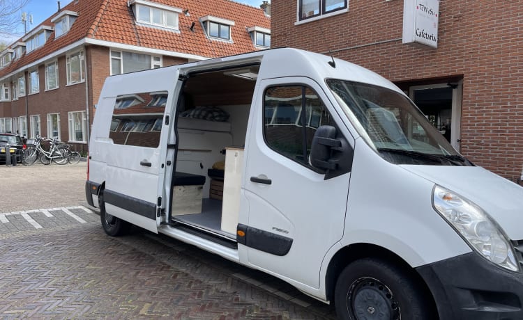 Beautifully converted bus for two people!