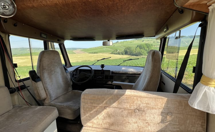 Lucky 88 – Panaromic view, spatious Hymer fully equiped