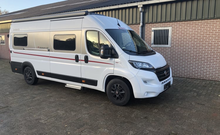 Almost new Dethleffs bus camper with E-bike bicycle carrier