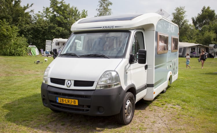 Sunny Boy – 4 P Knaus Sun TI camper, groot Bed,  2 x Airco - Regio Nijmegen