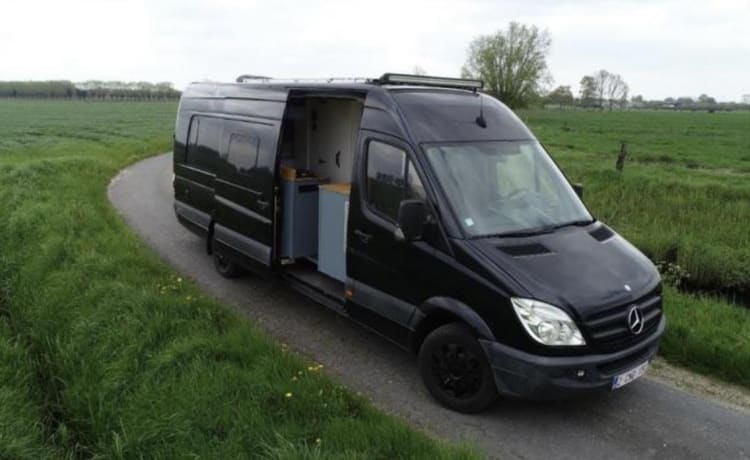 Gusje Het Busje – 2p Mercedes-Benz campervan uit 2008