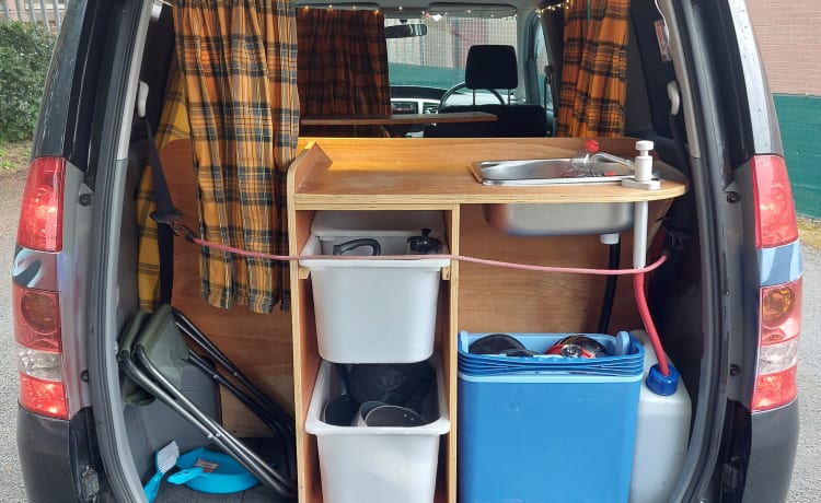 dizzy – Leuke camper met 2 slaapplaatsen inclusief verzekering