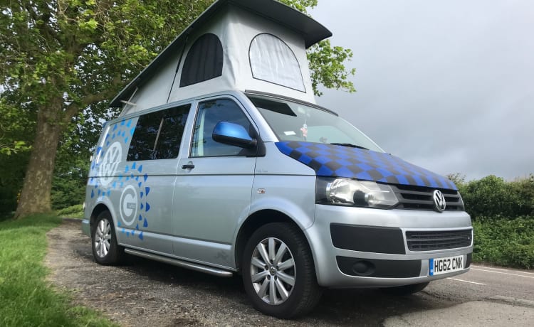 Lady Luna – VW Campervan - 4 persoons met luifel.