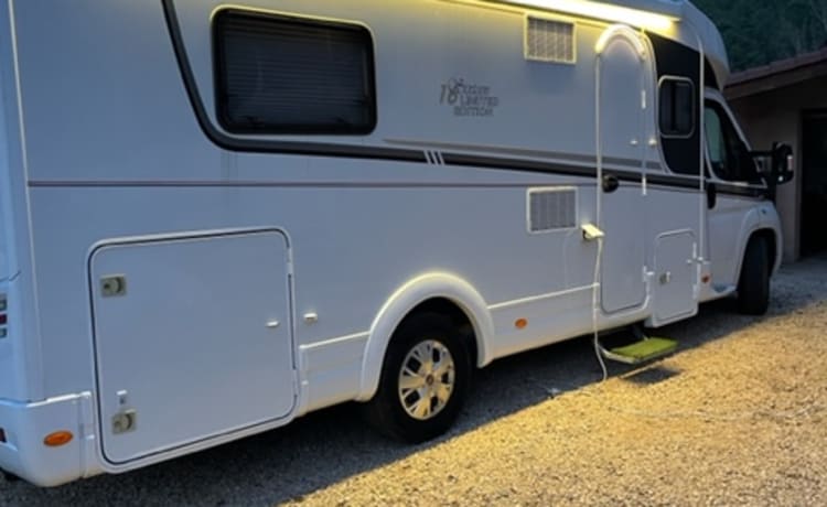 MOTORHOME DETHLEFFS 4 PERSONS